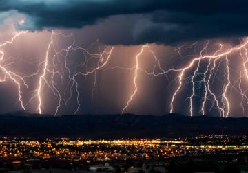Renacimiento, faros y tormentas: el desarrollo profesional en tiempos de incerti...