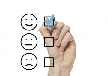 https://www.harvard-deusto.com/sites/default/files/styles/article_normal/public/atencion-clientes-satisfechos.jpg?itok=RjUJnG4I&x=1757020538