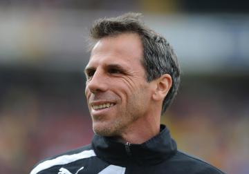 https://www.harvard-deusto.com/sites/default/files/styles/article_normal/public/gianfranco-zola.jpg?itok=CU2KqGf8&x=1757398171